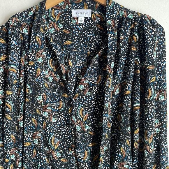 EVEREVE Charlie Tie Neck Blouse - Picture 10 of 16